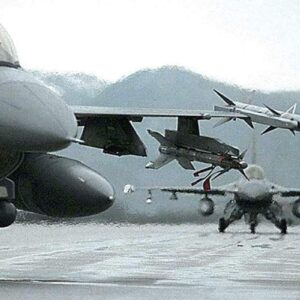 Una flotta di aerei militari